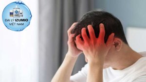 Đau đầu dữ dội là triệu chứng thường gặp nhất ở viêm màng não